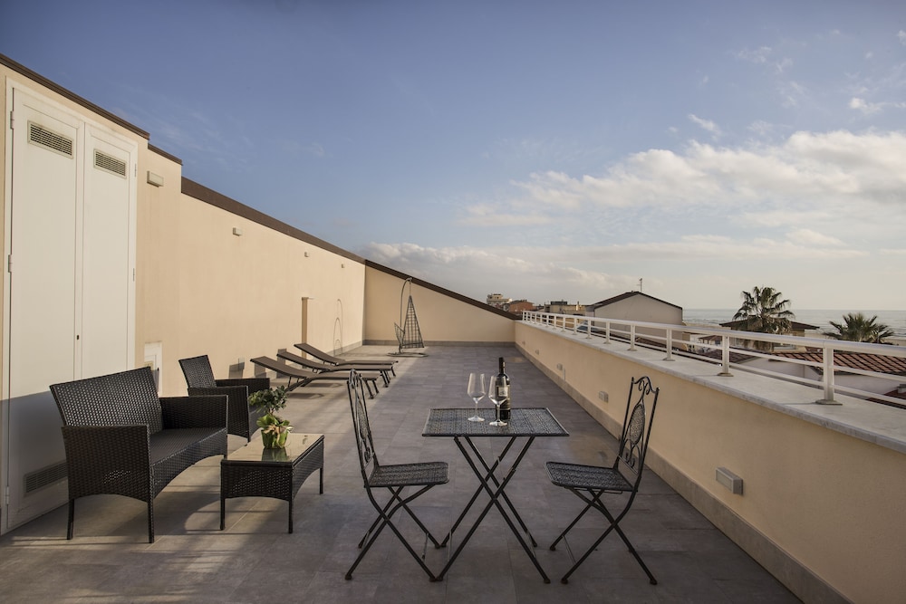 Nuovo Tirreno 53/57