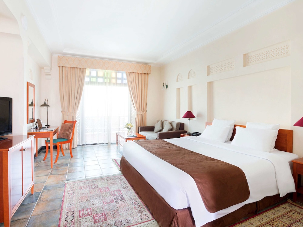 Novotel Al Dana Resort 19/75