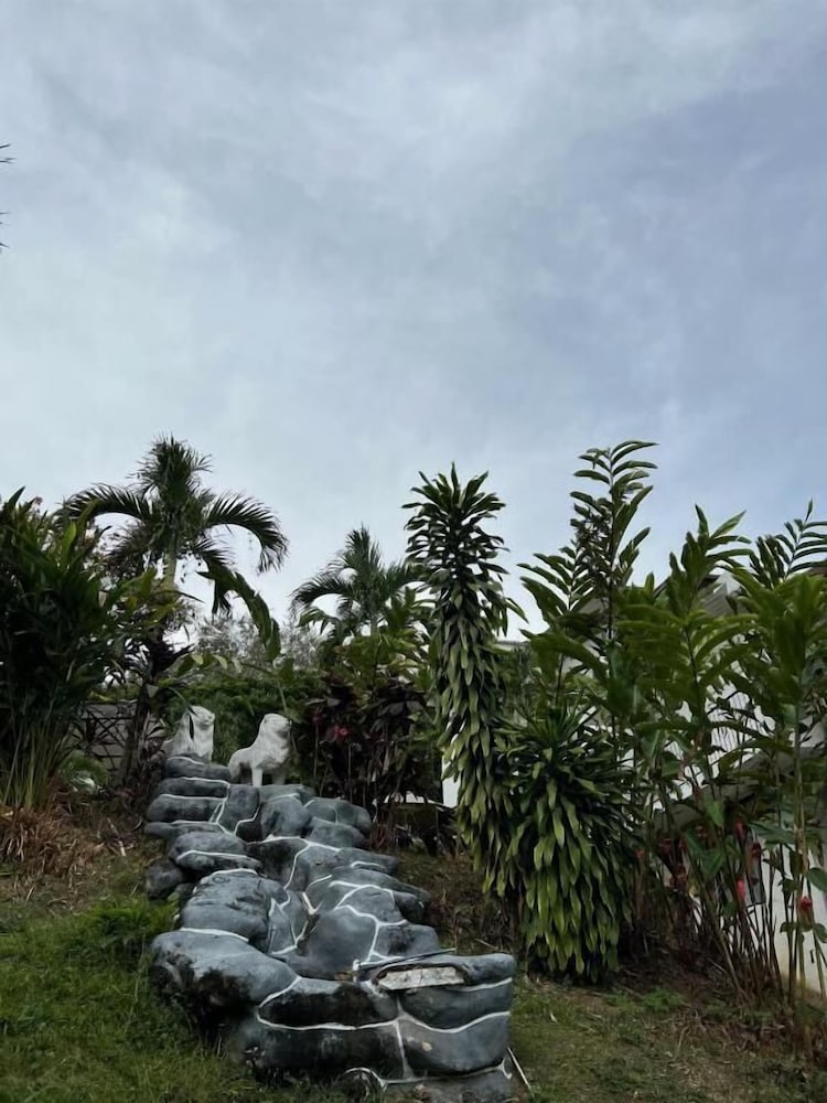 Villeta Resort Hotel 36/47