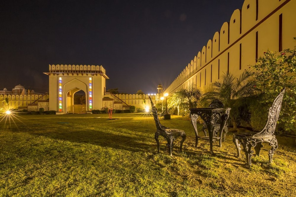 Umaid Haveli-A Heritage Style Hotel & Resort 63/66