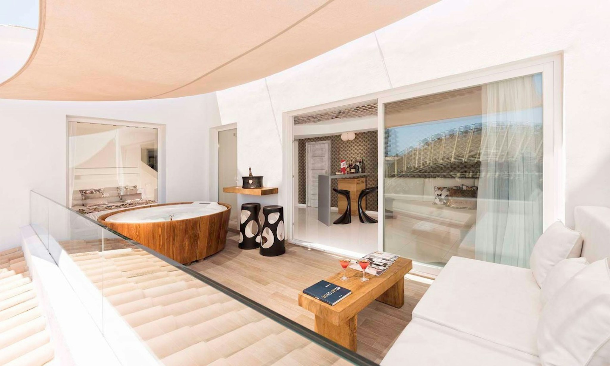 Backstage, Suite، Ushuaia Ibiza Beach Hotel - Adults Only 2/3
