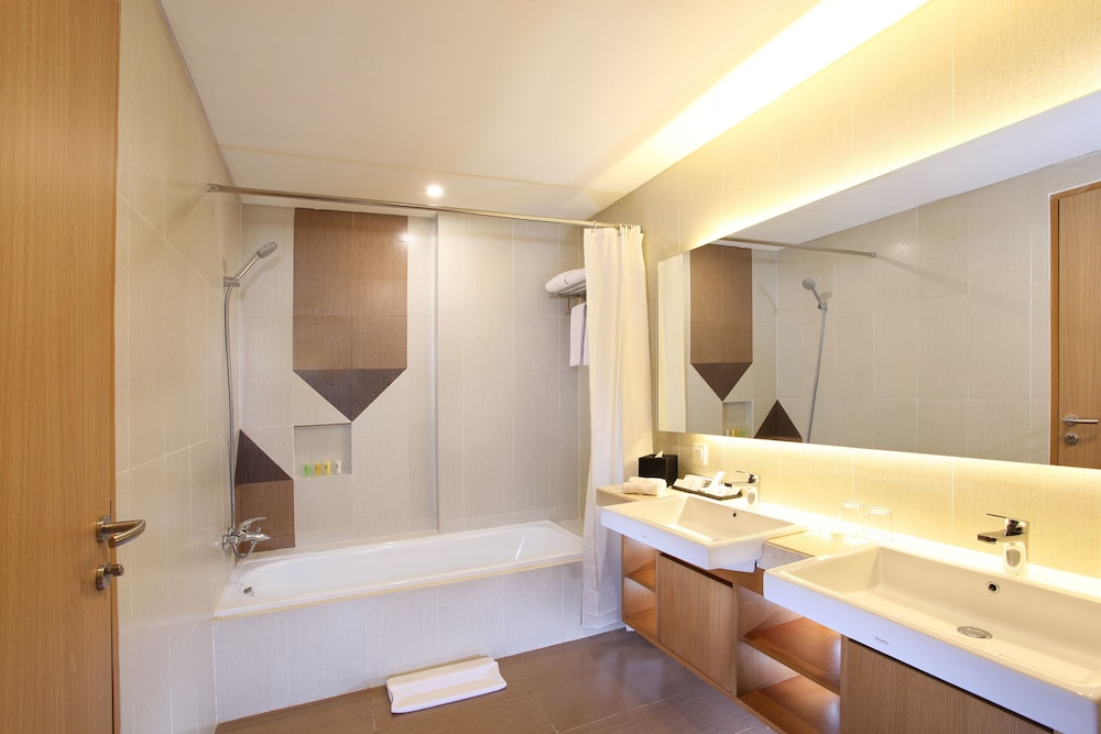 Swiss-Belhotel Pondok Indah 27/69