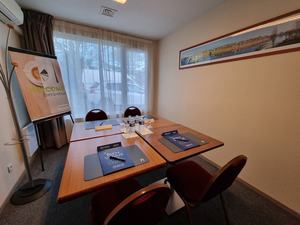 Hotel Campanile Toulouse Blagnac Aeroport 40/66