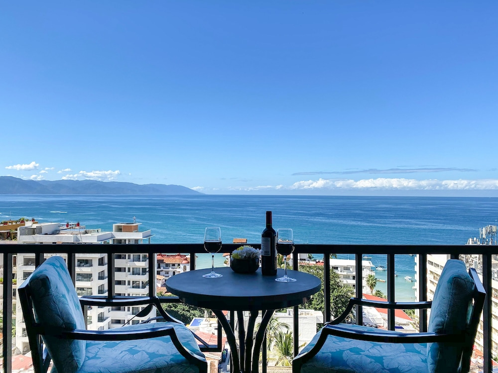 Pinnacle Resorts 179 - Adults Only 42/49
