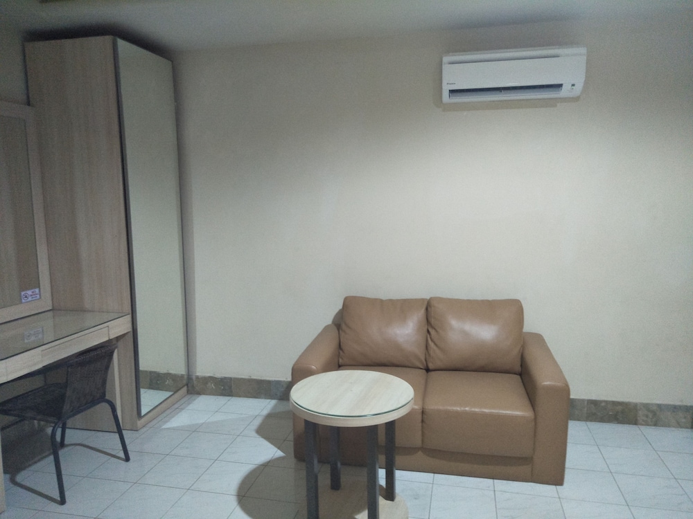 Grand Rosela Yogyakarta Hotel 49/74