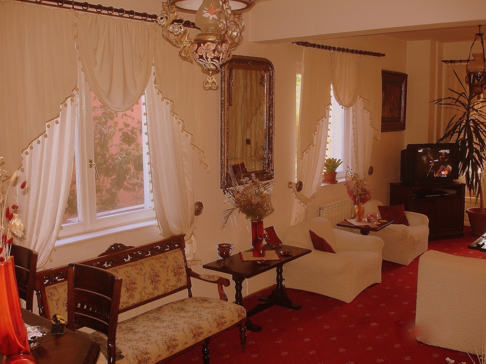Villa Hotel Escala 36/50