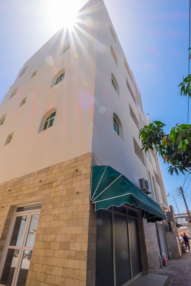 Al Jisr Hotel 2/23