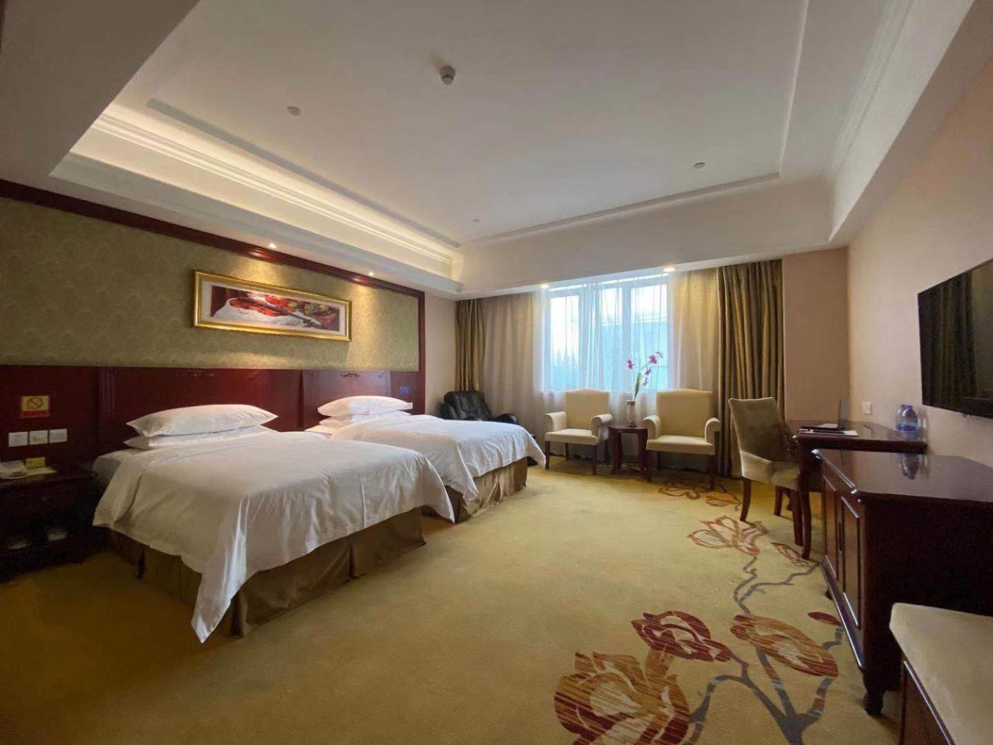 Vienna Classic Hotel (Shanghai Jinshan Zhangyan Industrial Park Zhongqiao College) 19/23