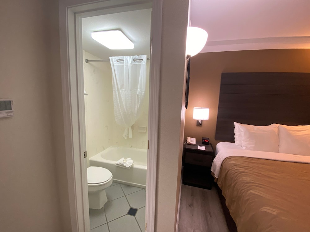 Quality Inn Branson Hwy 76 Central 52/53