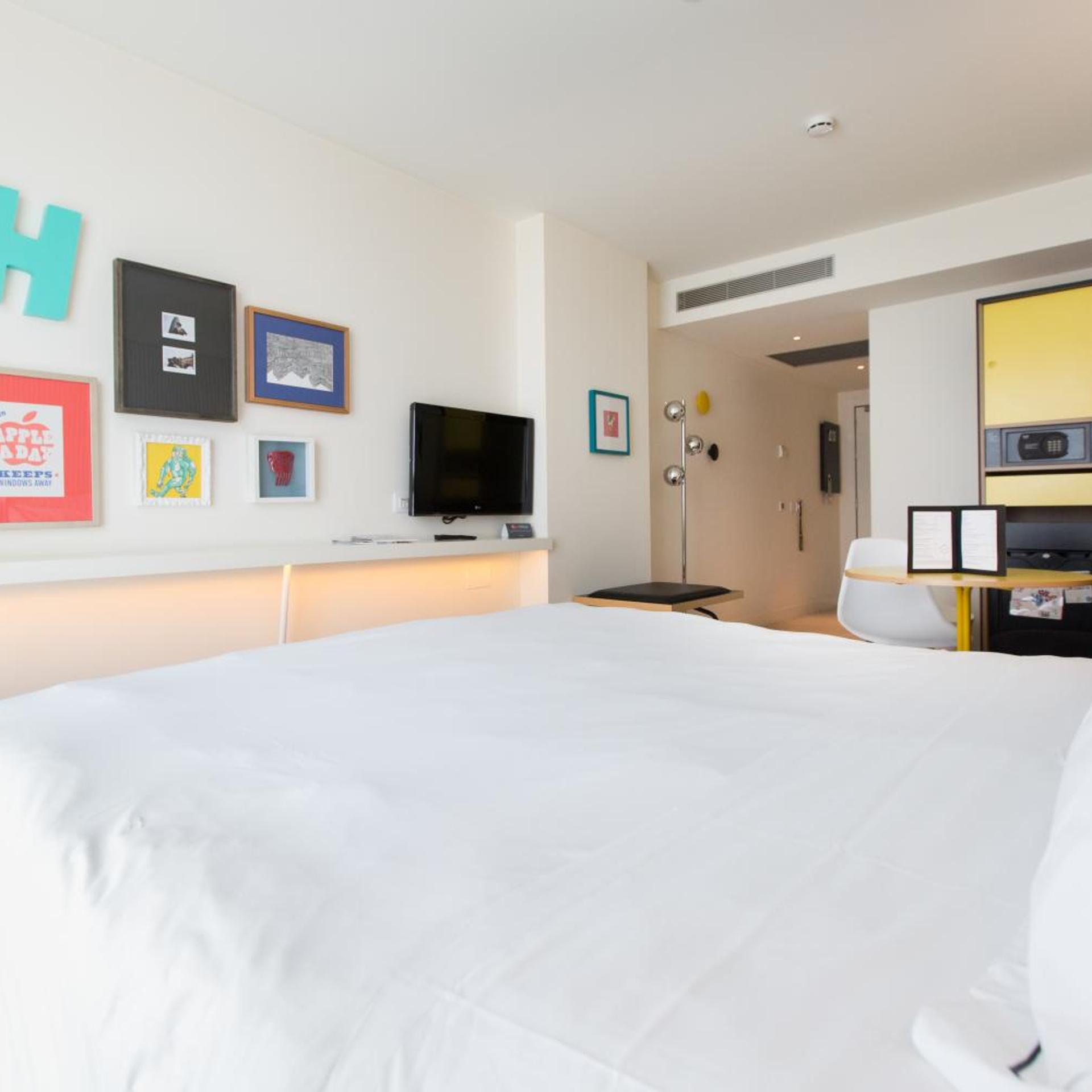 غرفة بسرير مزدوج أو سريرين منفصلين مع سرير إضافي، Vincci Bit Hotel 9/10