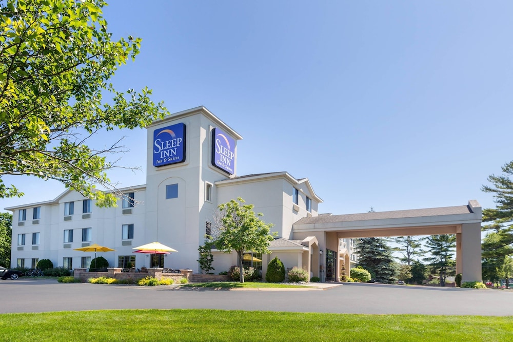 Sleep Inn & Suites Bay View Acme - Traverse City 1/68