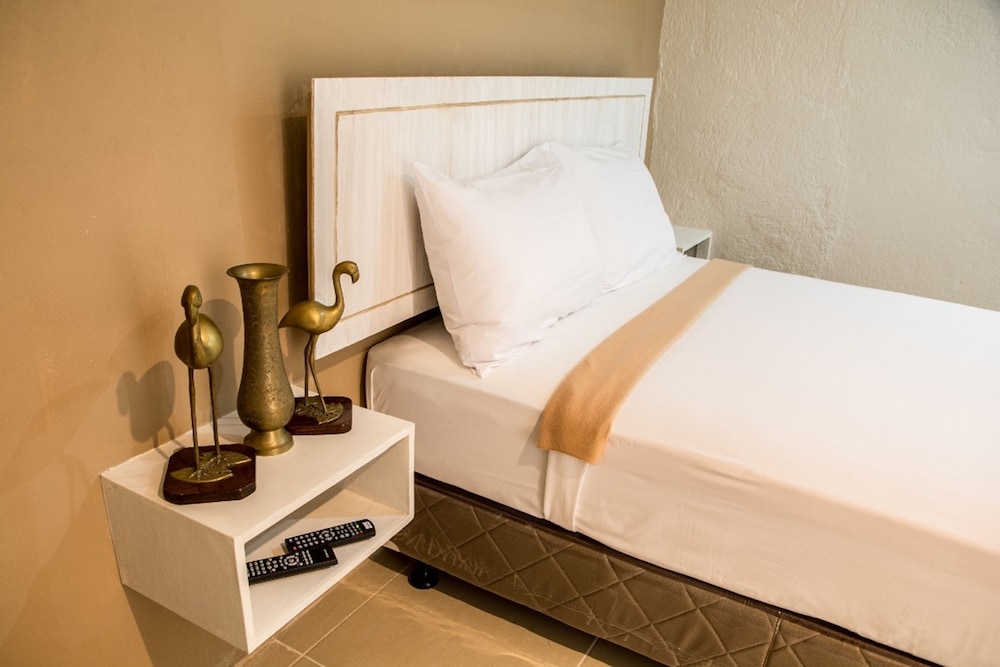 Hotel Avenija 13/20