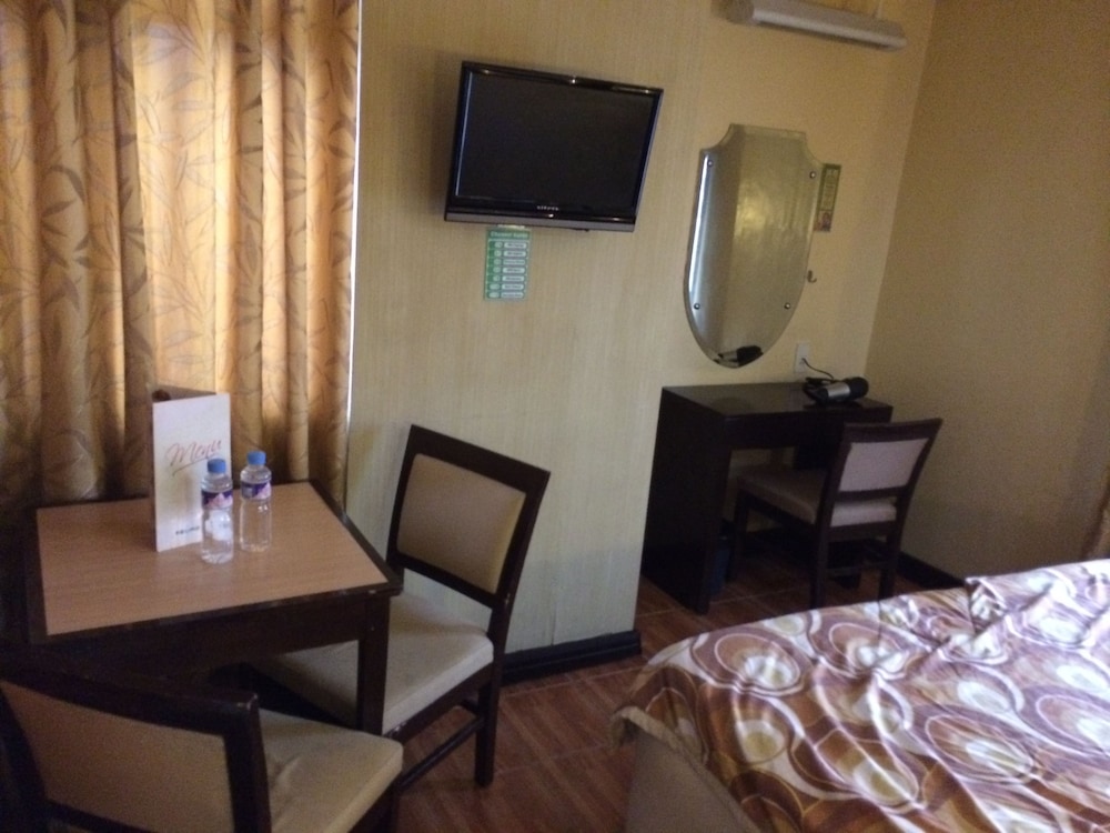Tuscany Hotel Baguio 31/32