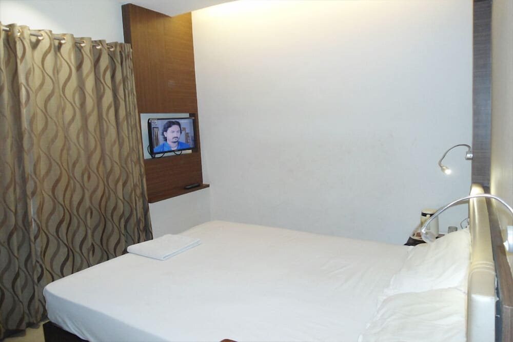 Hotel Prem Nivas 26/26