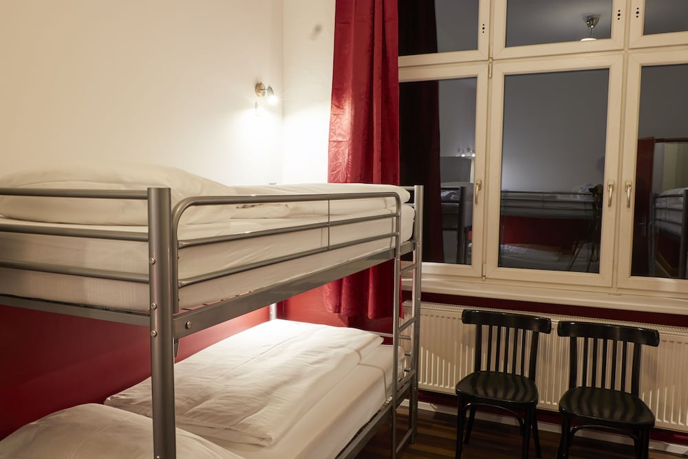 Ballhaus Berlin Hostel 22/65
