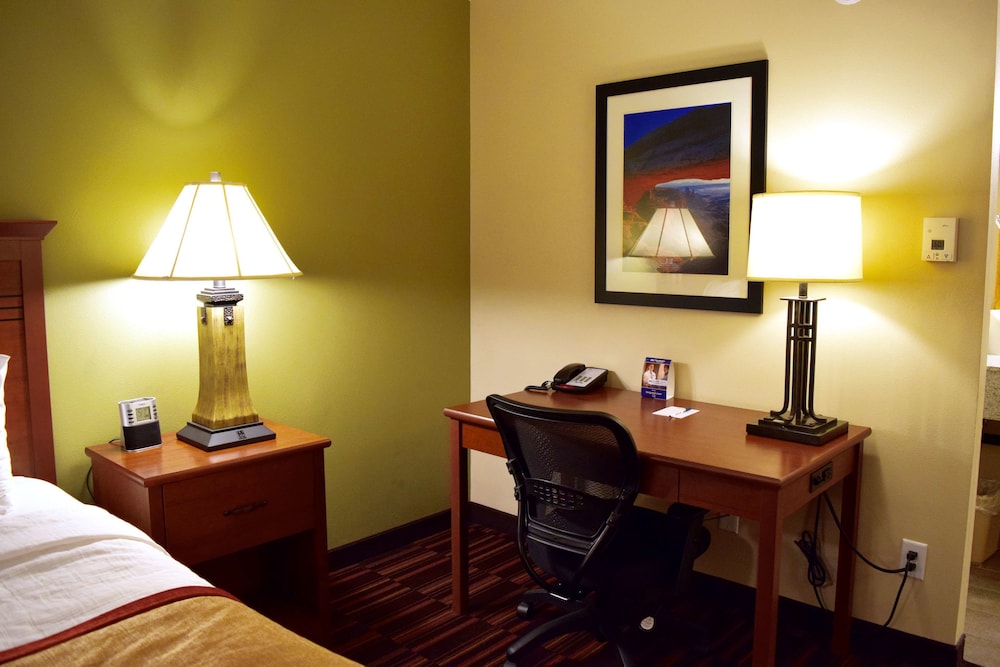 Town & Country Inn 21/50