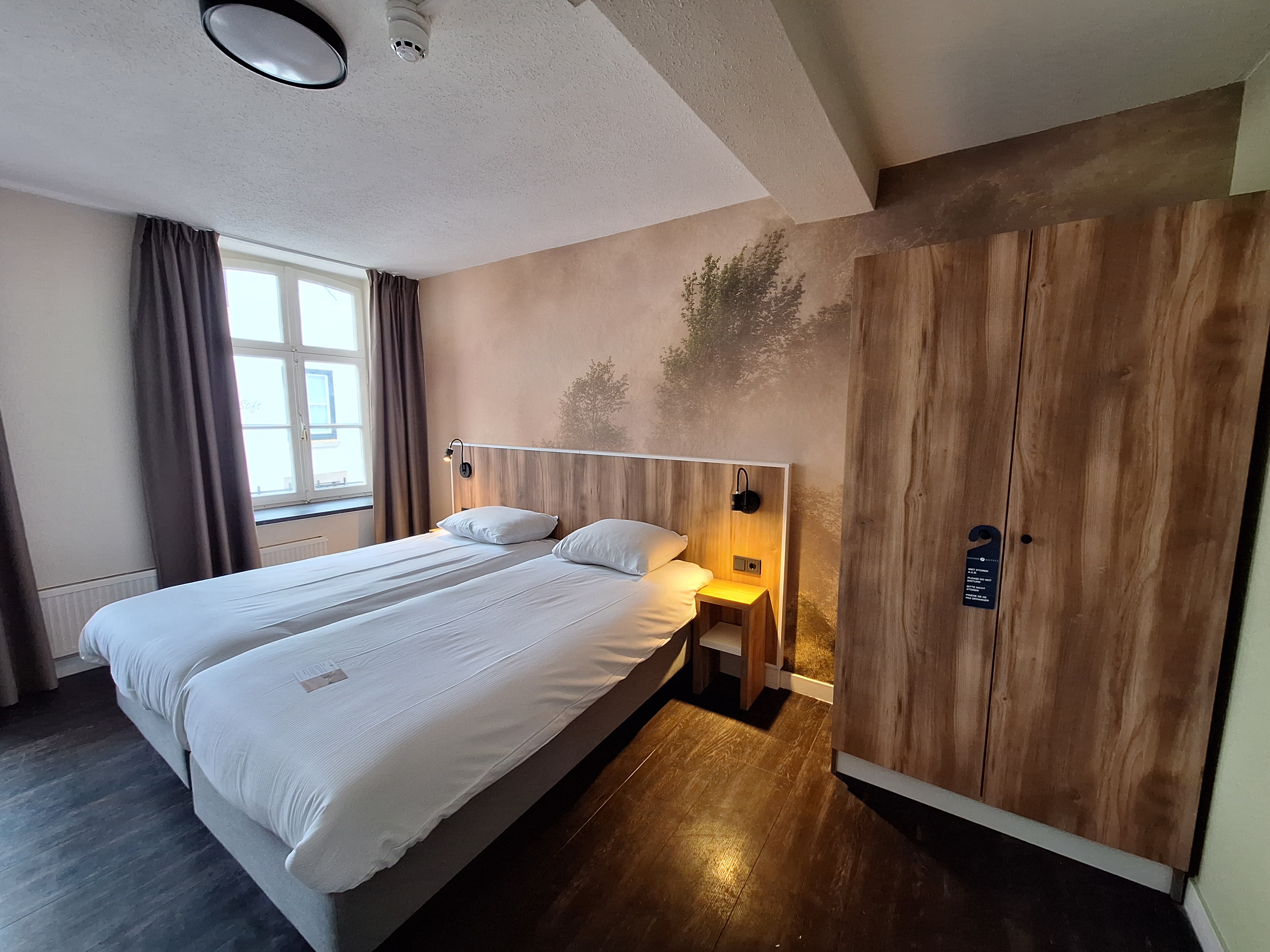 غرفة قياسية بسرير مزدوج، Fletcher Hotel-Restaurant La Ville Blanche 2/4