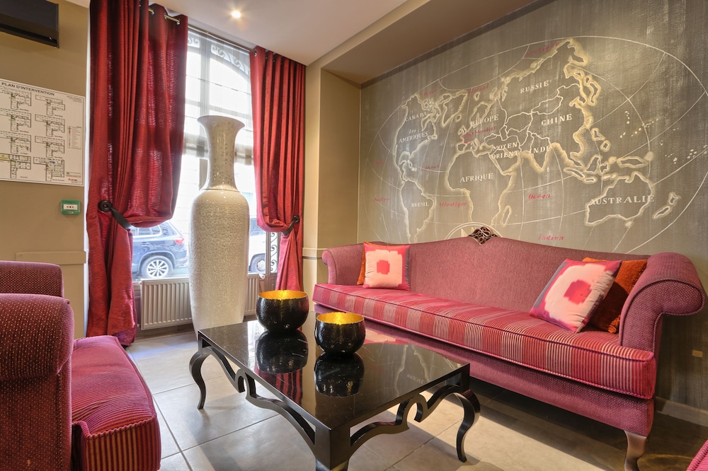 Hotel Mondial 81/100