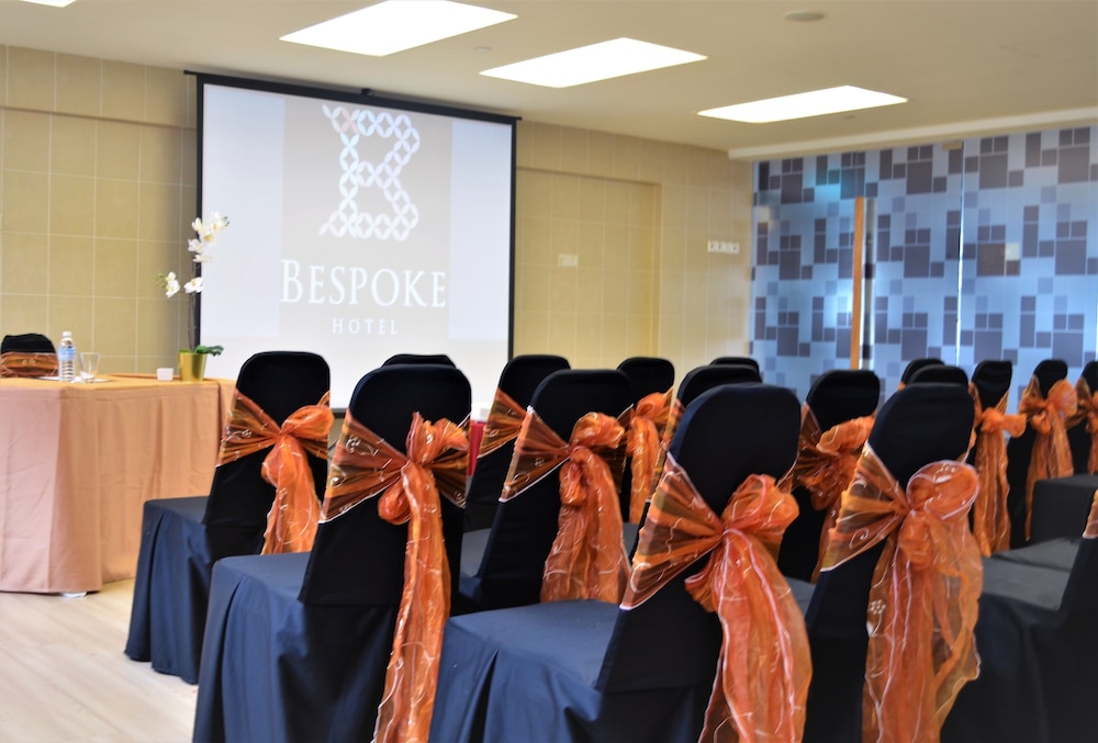 Bespoke Hotel Puchong 40/50
