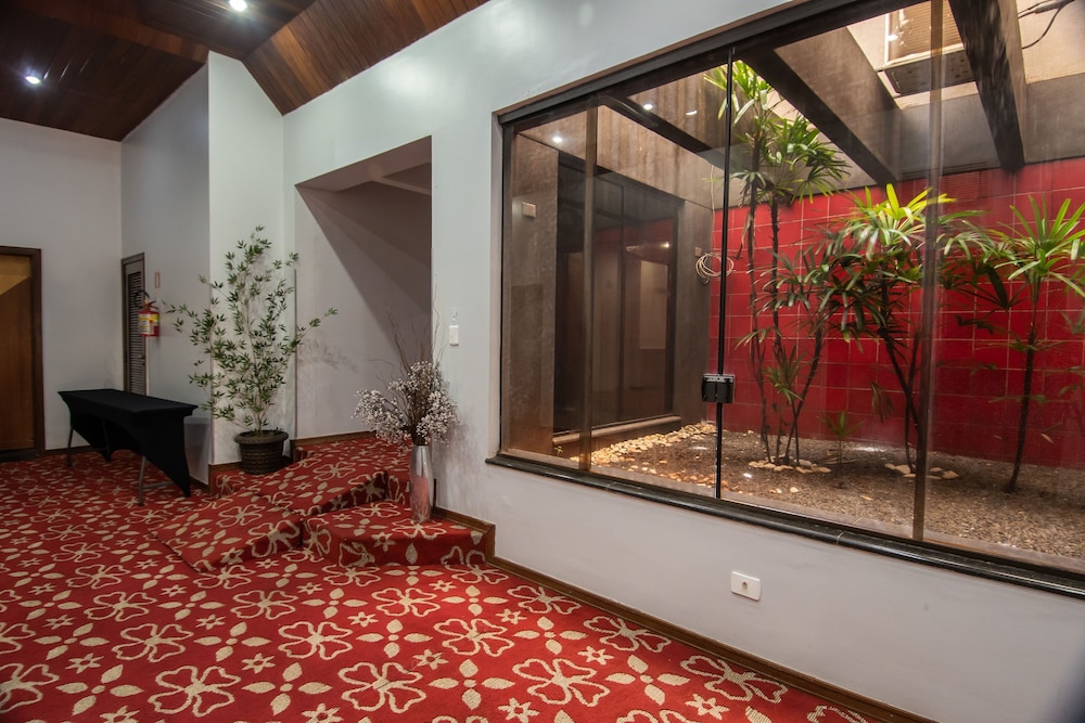 Golden Inga Suite Hotel 60/62