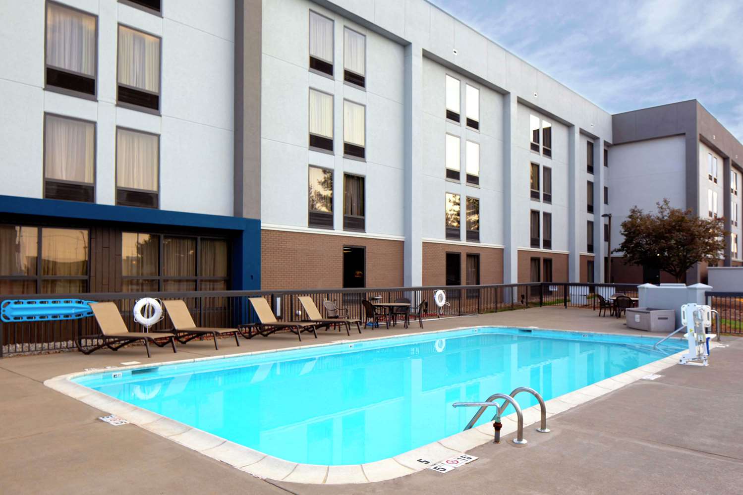 Hampton Inn By Hilton Bowling Green 36/36