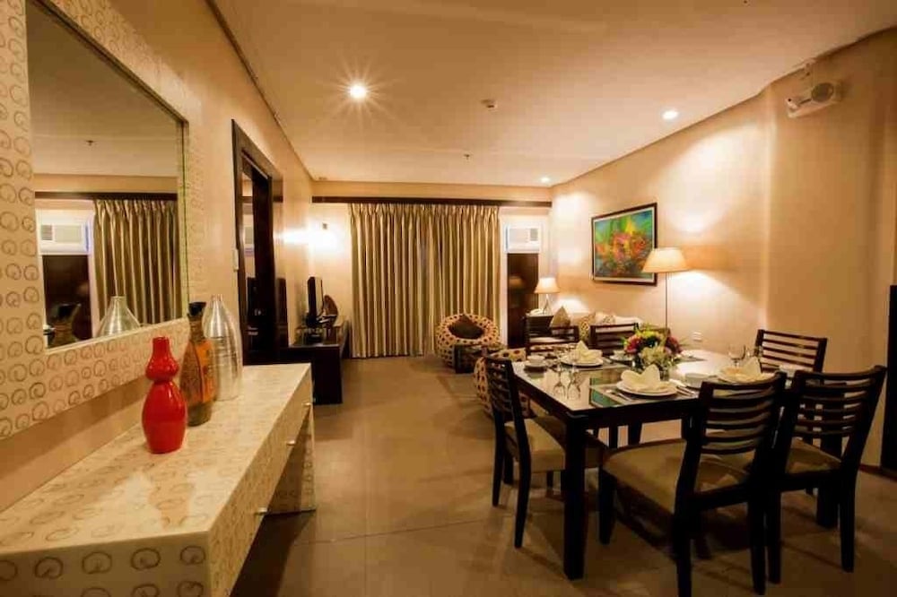 N Hotel 37/55