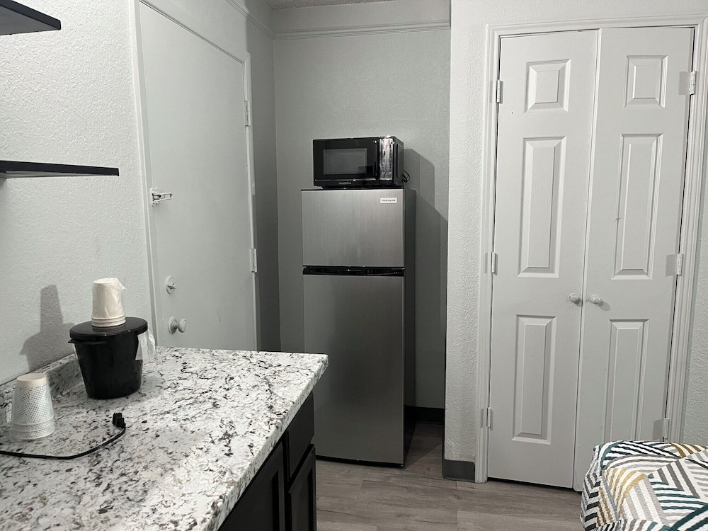 Studio6 Phoenix, AZ - Midtown 25/25