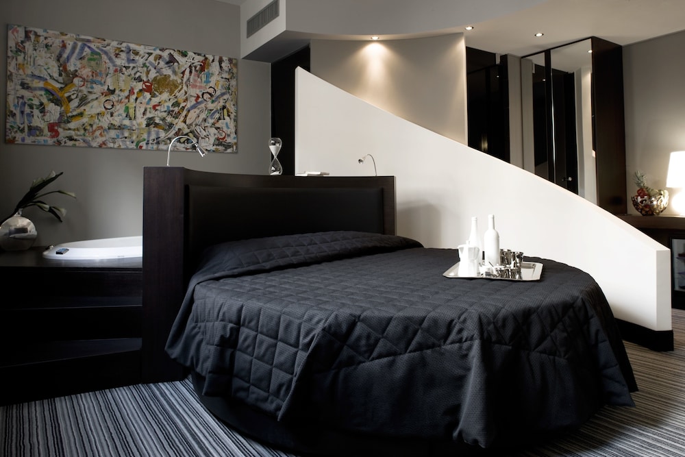 Twentyone Hotel 14/56