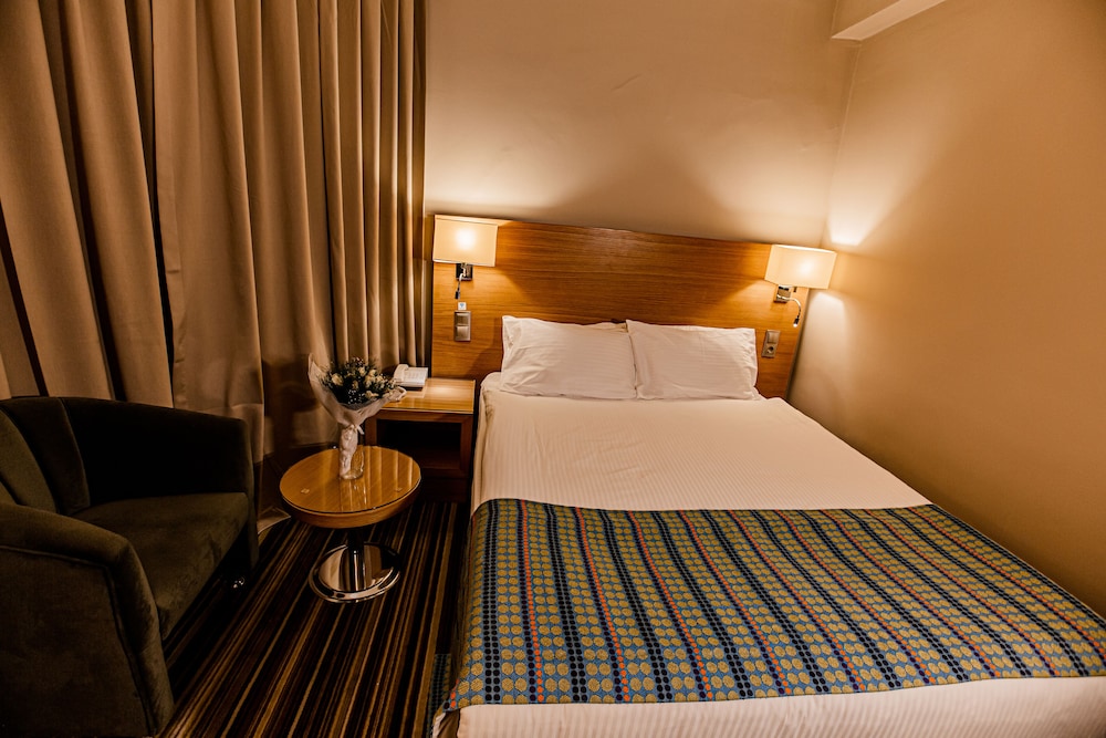 Hotel Mustafa 13/42