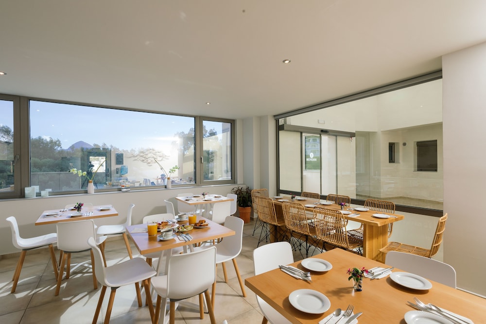 Belvedere Apartments & Spa 56/71