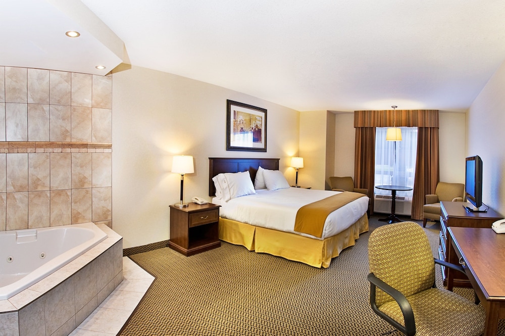 Holiday Inn Express Suites Slave Lake 22/69