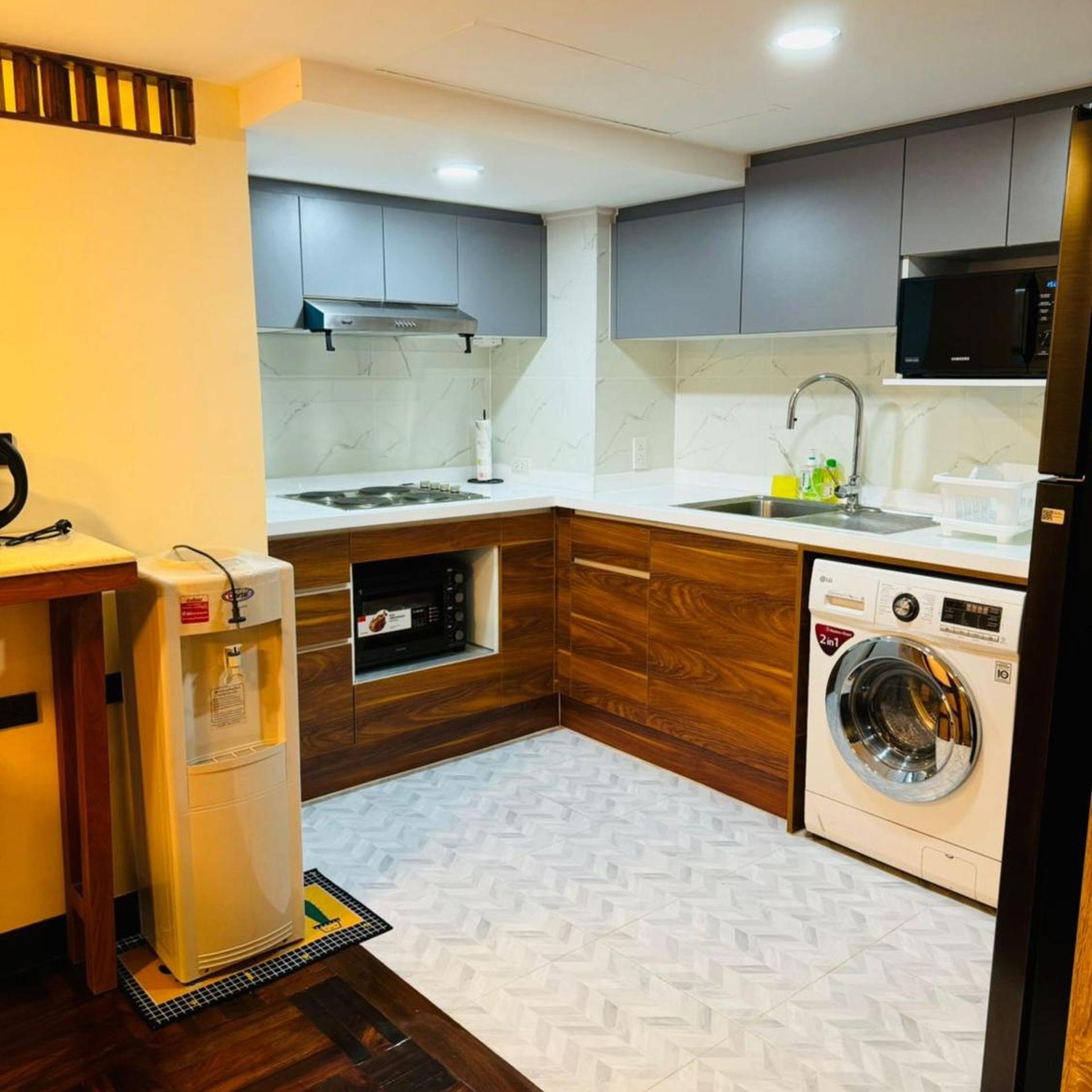OMNI TOWER SUKHUMVIT NANA BY COMPASS HOSPITALITY 49/61