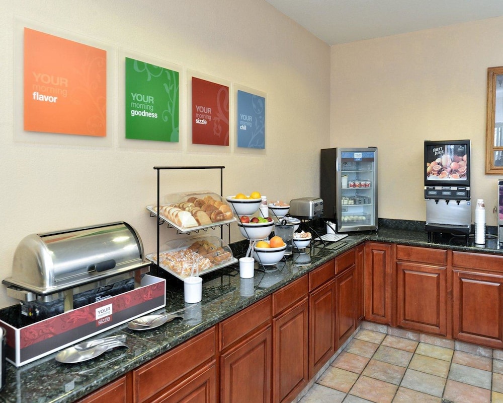 Comfort Inn and Suites Riverton 38/46