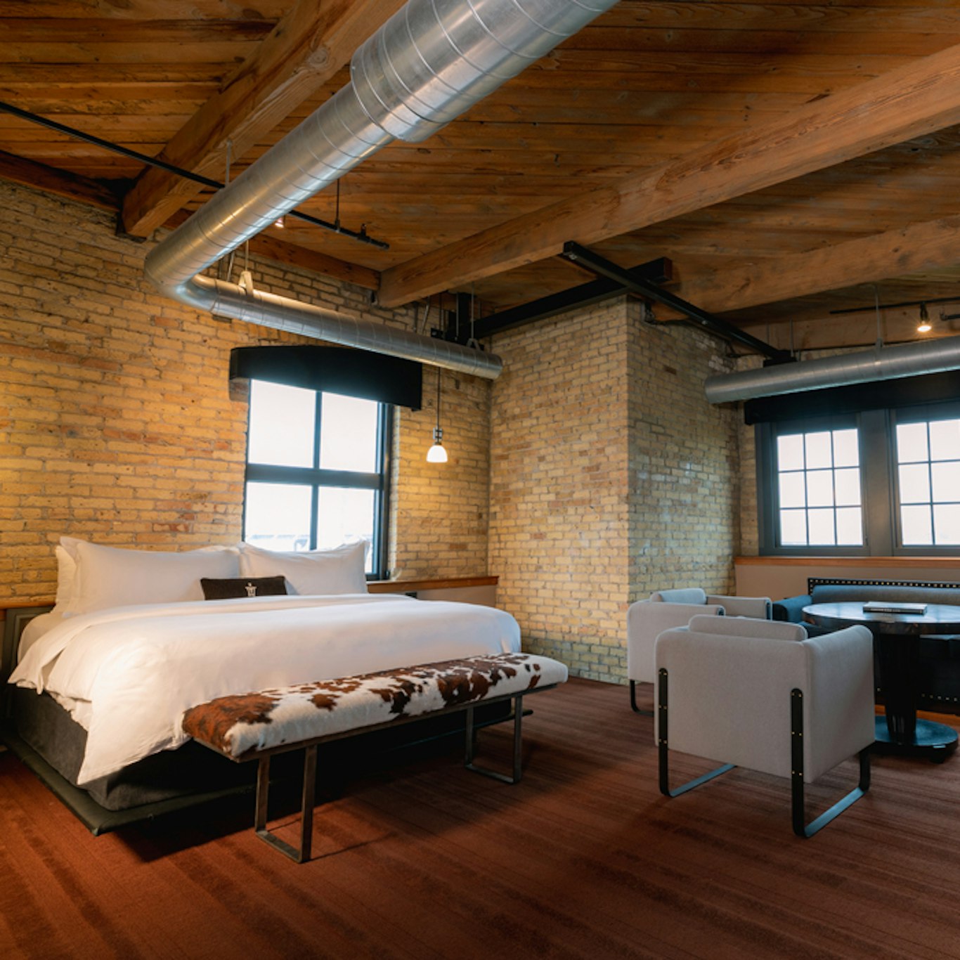 ROOM, KING BED, ALCOVE, CORNER