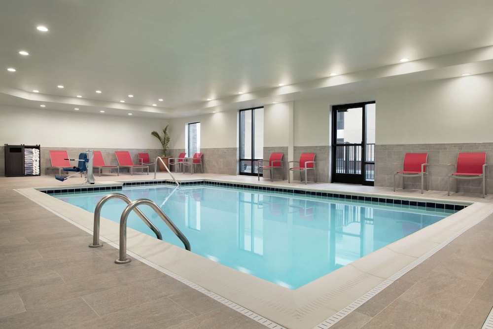 Hampton Inn & Suites St. Louis/Alton Il 17/34