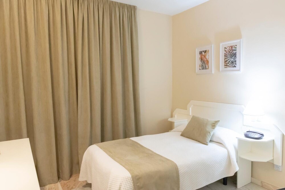 Hotel Ramomar 40/40