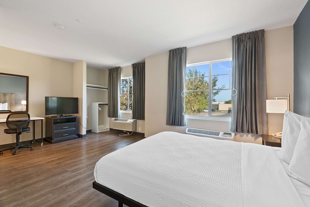Extended Stay America Premier Suites - Fort Lauderdale - Cypress Creek - Park North 22/59