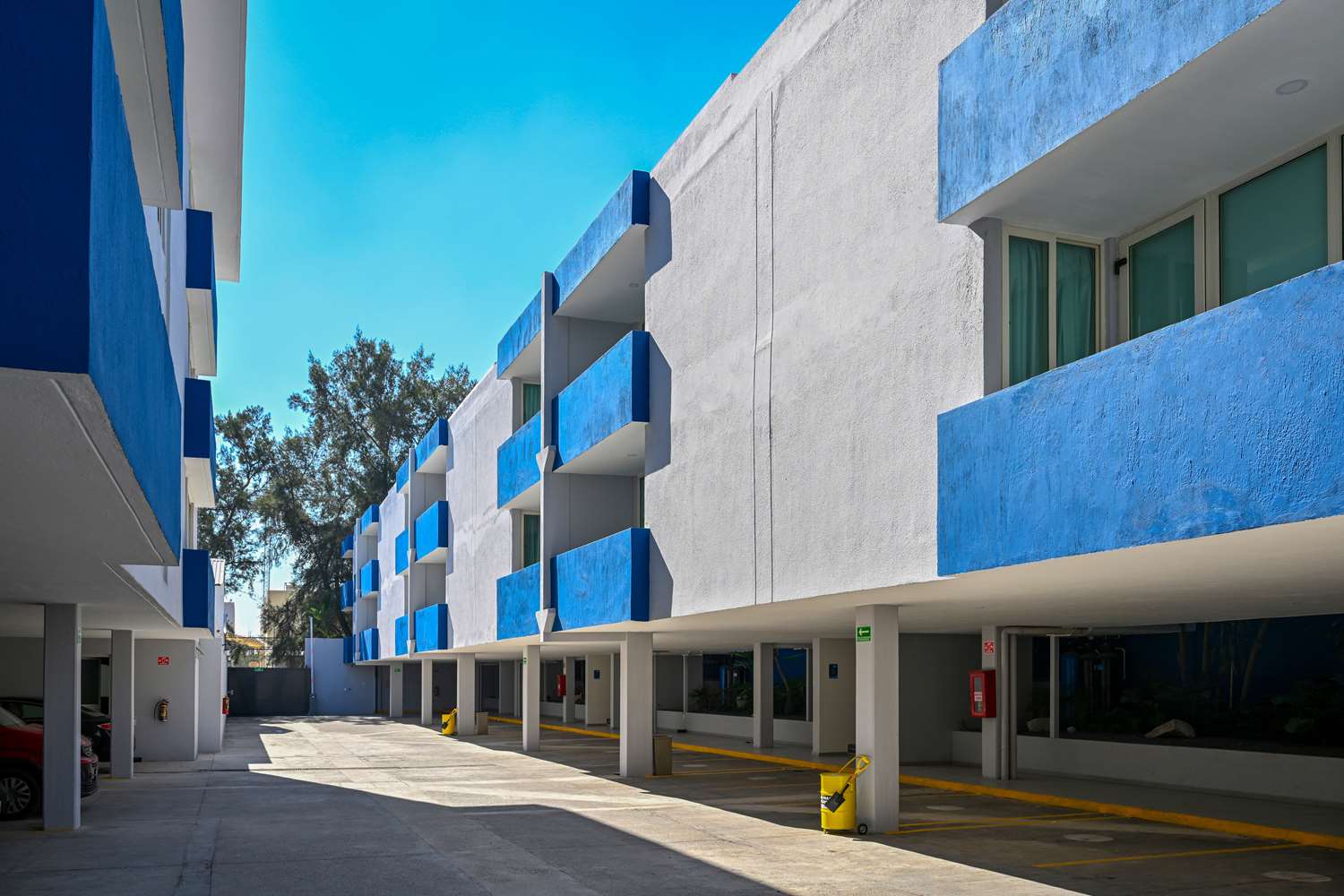 Vista Express Guadalajara Expo SureStay Collection by BW 2/35