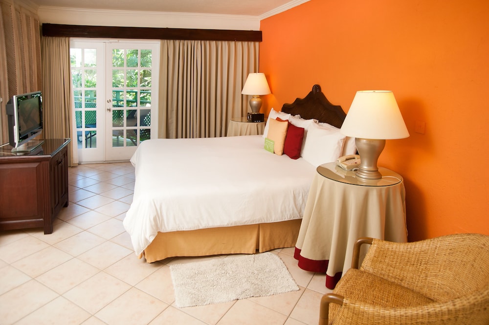 Mango Bay Barbados 26/61