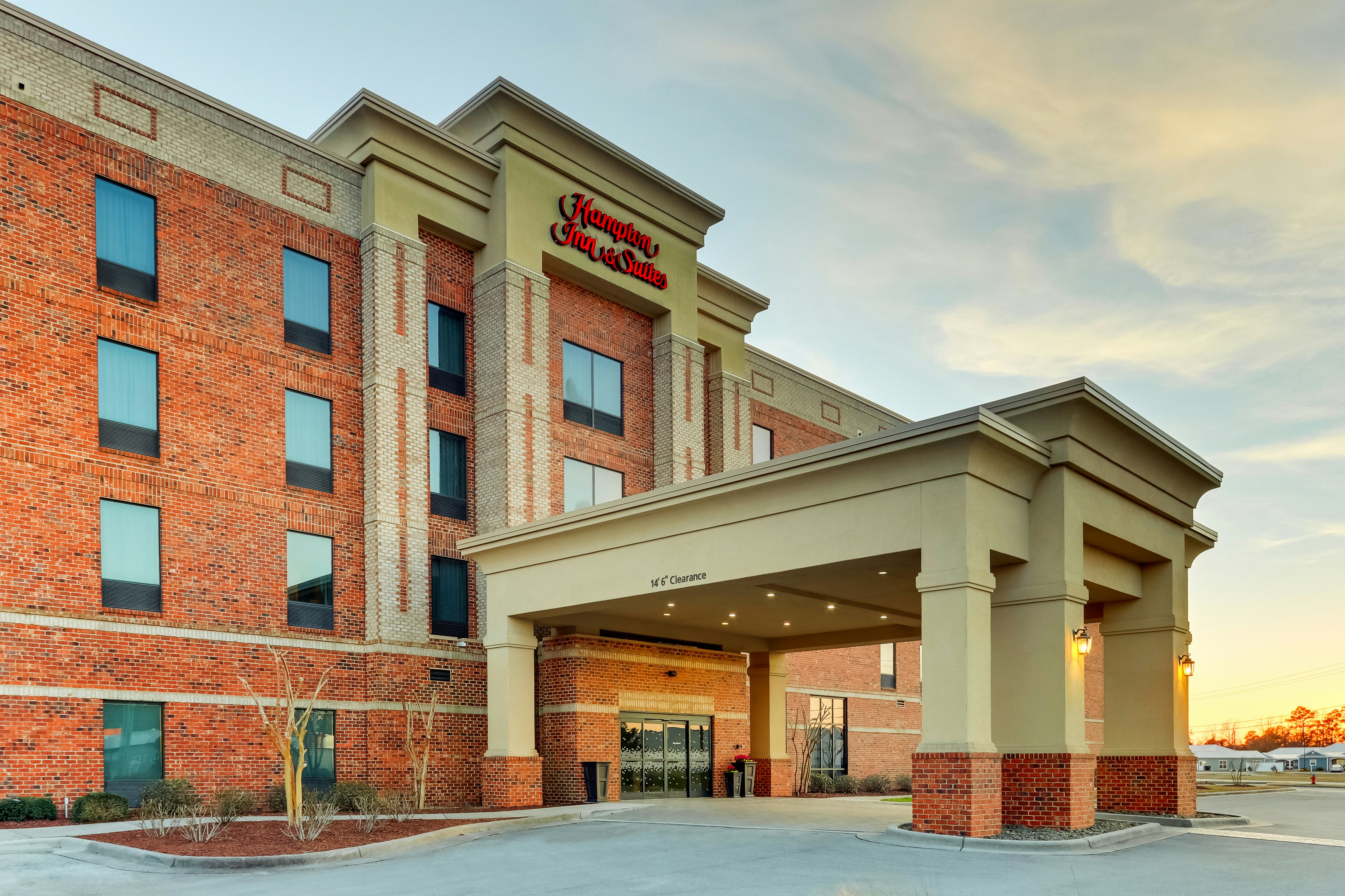 Hampton Inn & Suites Swansboro Near Camp Lejeune, NC 59/64