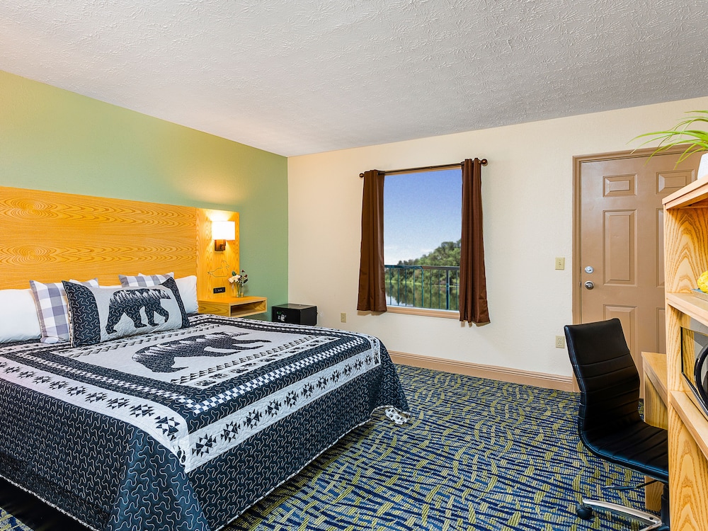 Creekstone Inn 10/36
