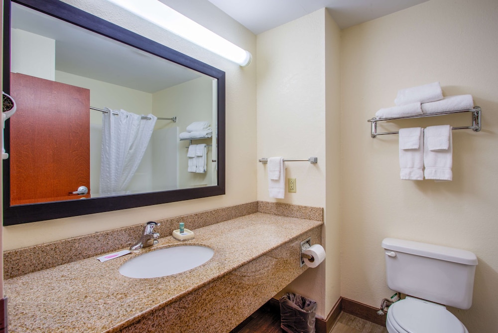 Best Western Nittany Inn Milroy 11/43