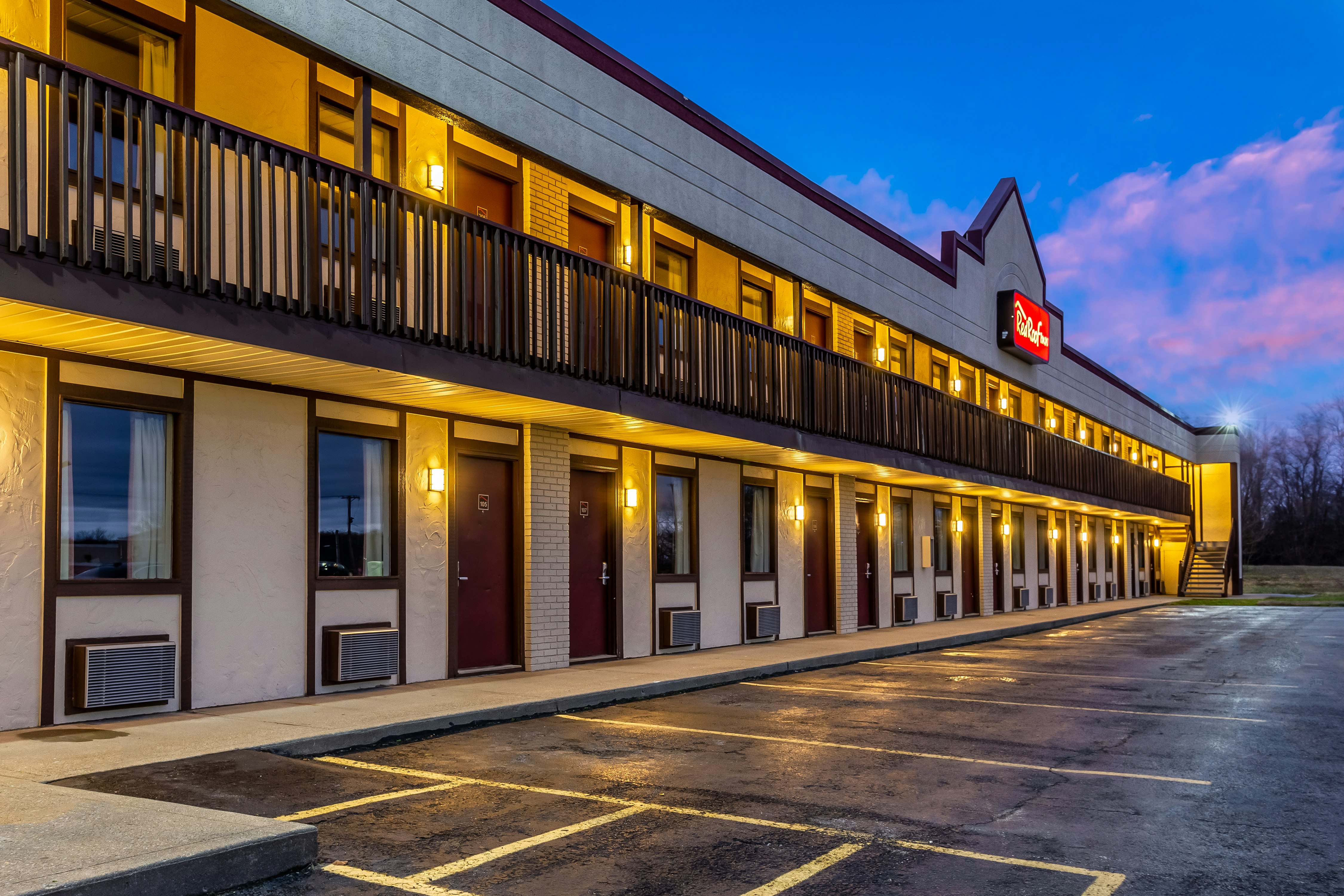 Red Roof Inn Scottsburg 27/27