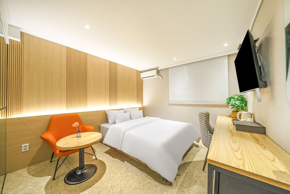 Hotel Ohoo 11/17