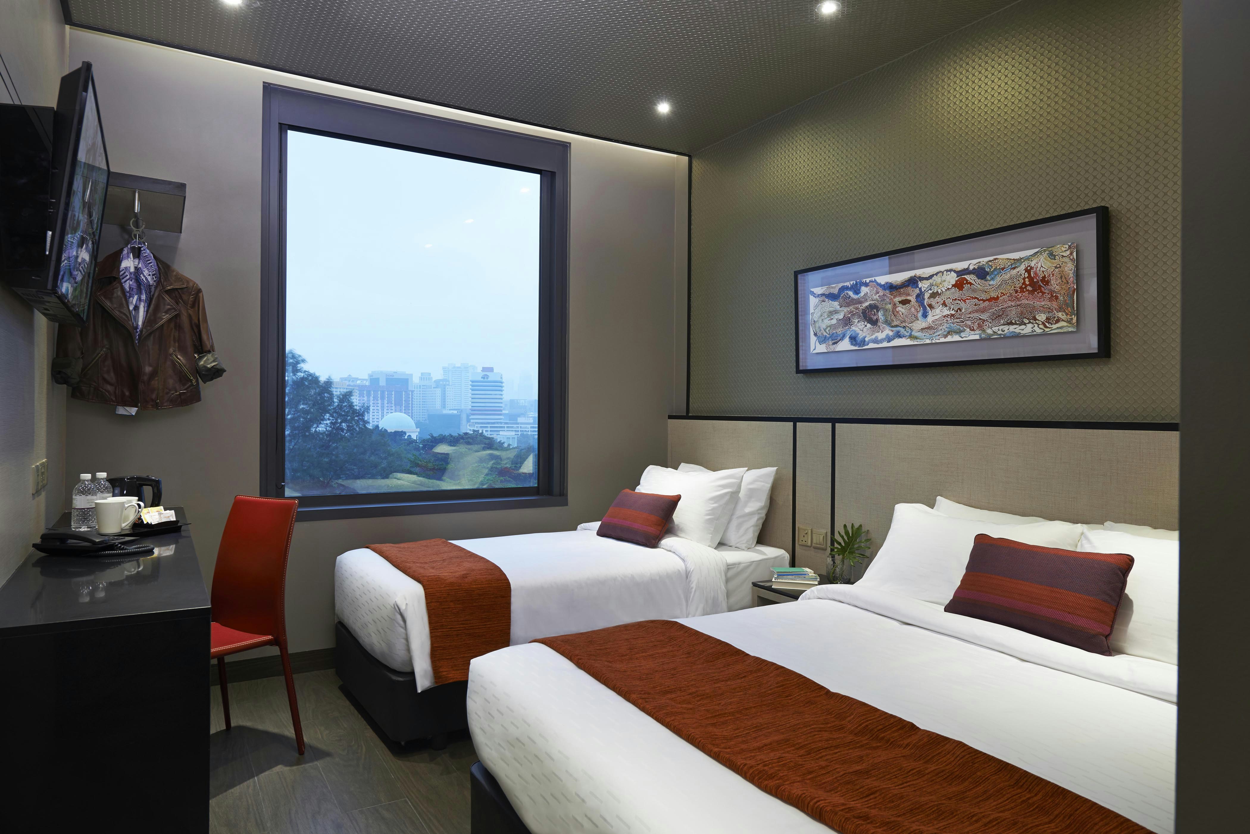 Hotel Boss 10/37