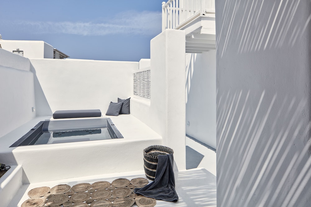 BOHO Suites 42/49