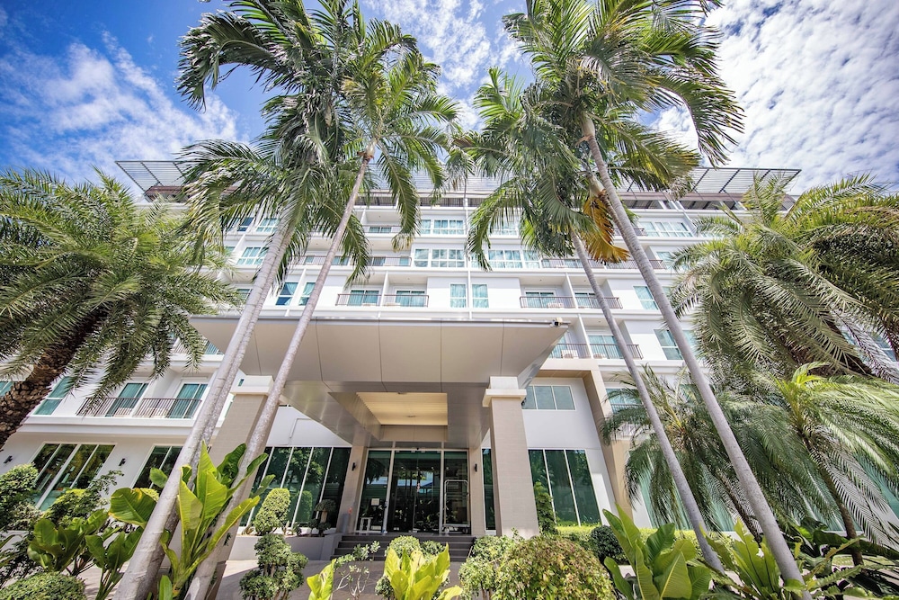 Phavina Hotel & Grand Boutique Rayong 3/72