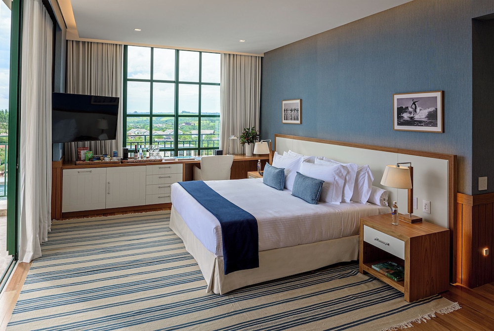 Suite Surf Lodge King Bed