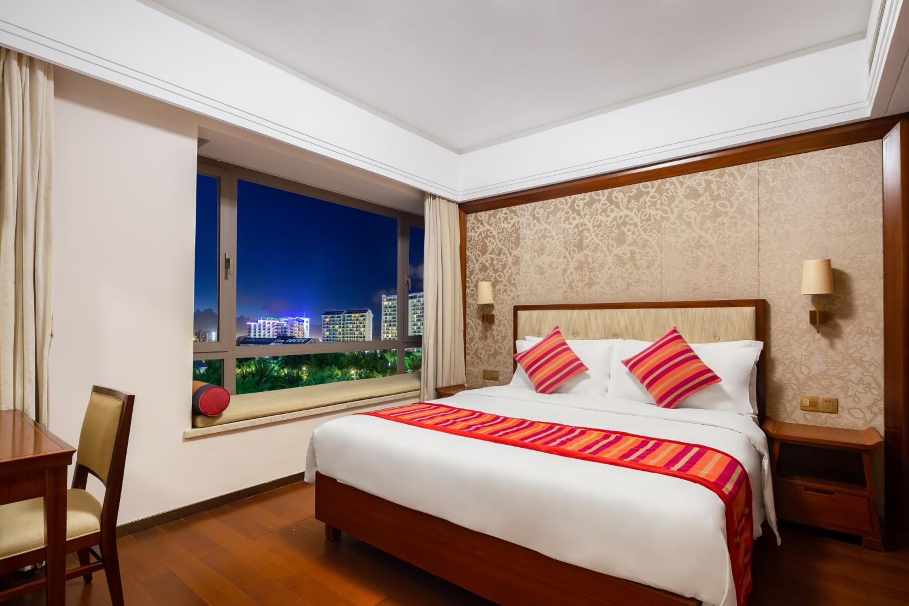 sanya seacube holiday hotel