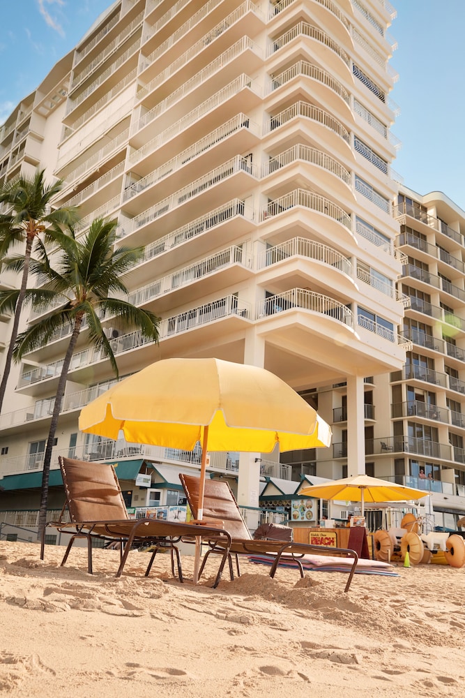 Waikiki Shore by OUTRIGGER 73/81